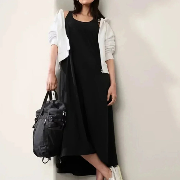 Athlete Presidio Traveler Maxi Dress - Picture 13 of 14